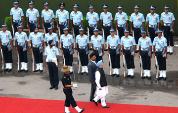The Prime Minister, Dr. Manmohan Singh inspecting the Guard of Honour at Red Fort on the occasion of 62nd Independence Day, in Delhi on August 15, 2008.